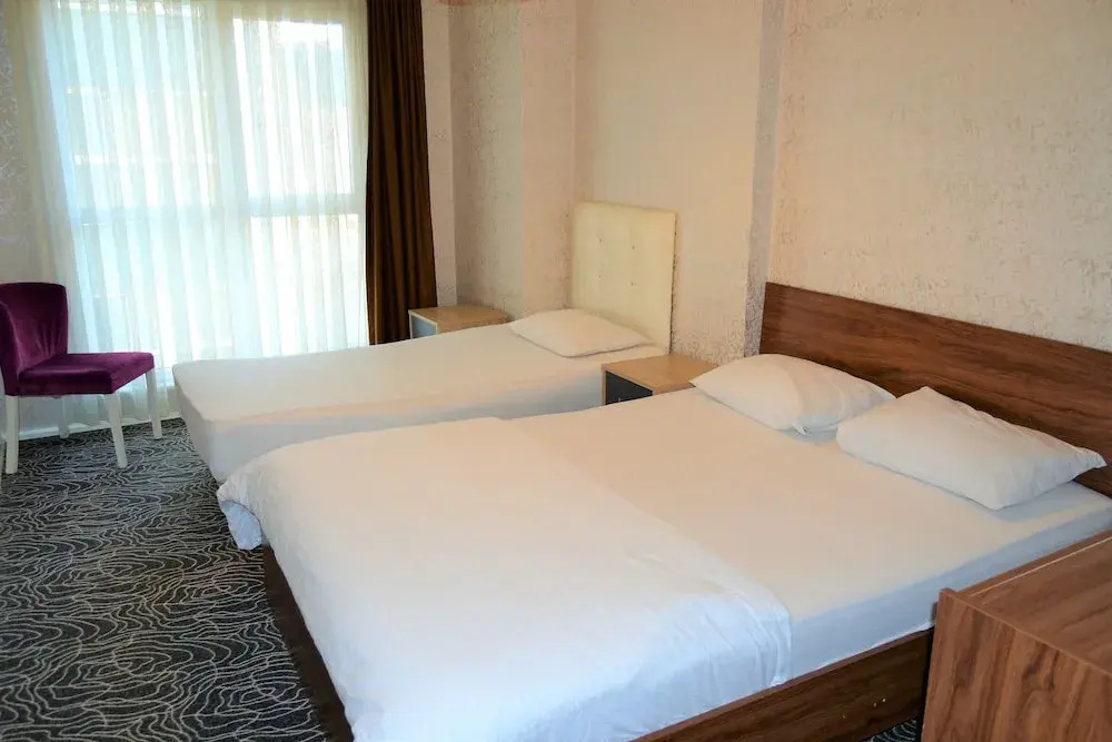 King Suit Hotel