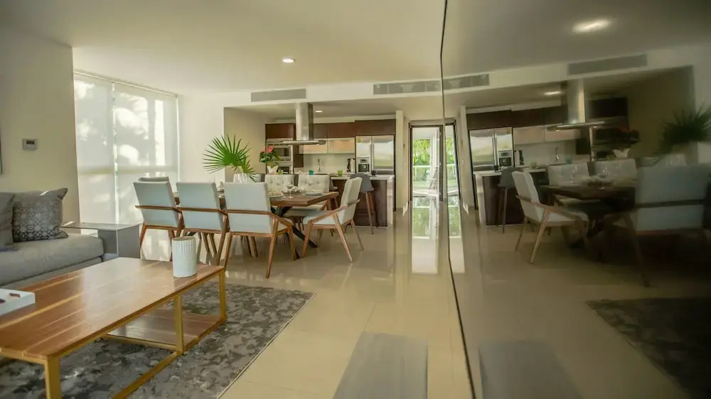 Casa Coral Beach - 2 Br Condo