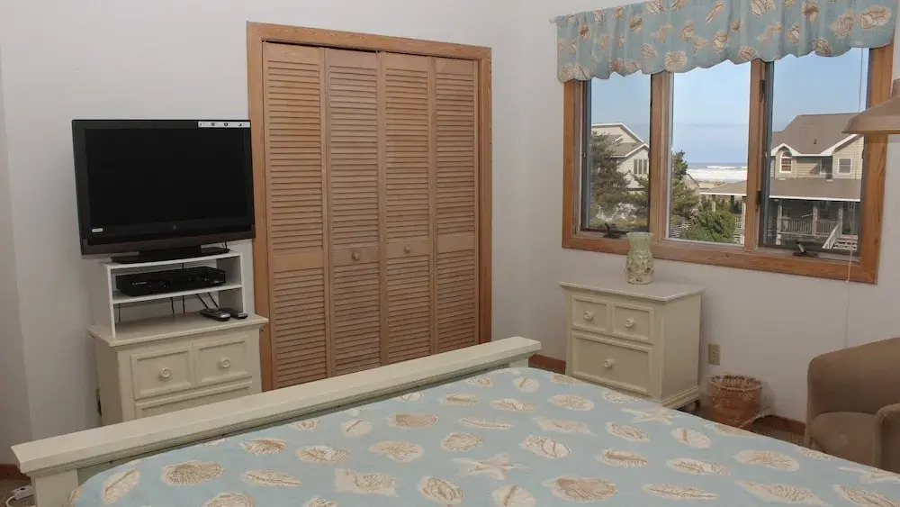 Beachwalk - 5 Br Home