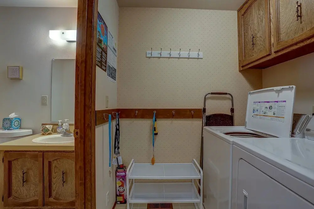 3 Jay - 4 Br Home