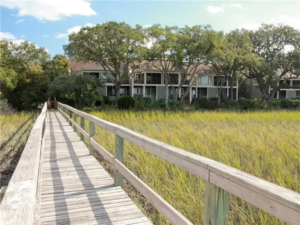 Shelter Cove 1722 - 2 Br villa by RedAwning