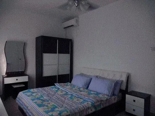 Cyber City 2 Cozy Apartment KK