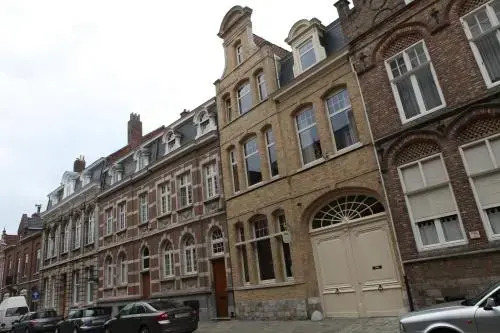 La Porte Cochère