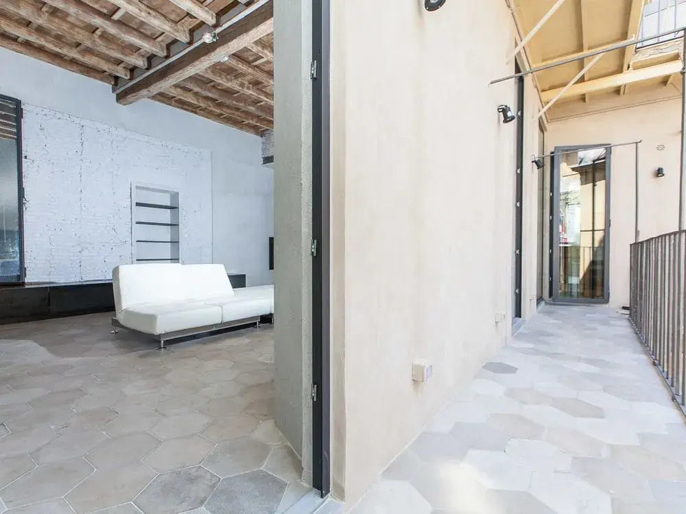 Rental in Rome Loophouse