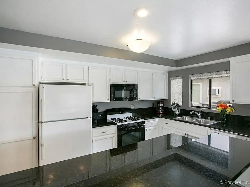 Beach Style 1 - 4 Br Townhouse