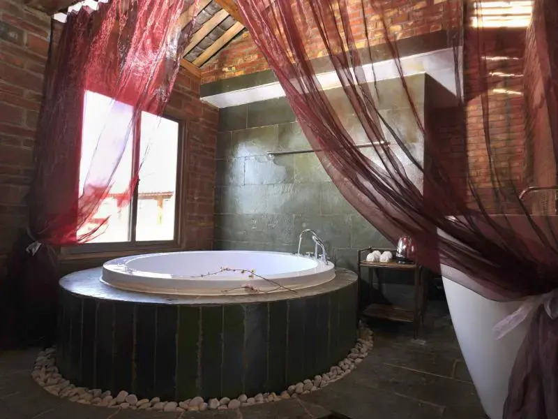 Lijiang Cambrian Inn