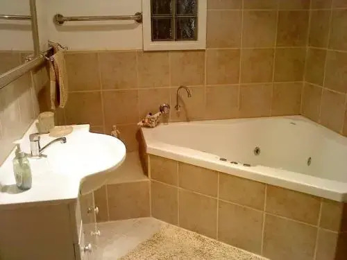 Hillview Oak B&B