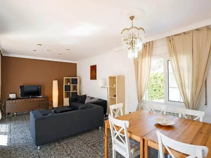Piccadilly - Six Bedroom