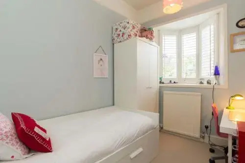 Veeve - East Sheen