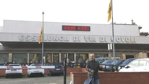 Godi Fiorenza Suite - Duomo a 15 Minuti e Aeroporto a 4 Minuti con Tramvia T2