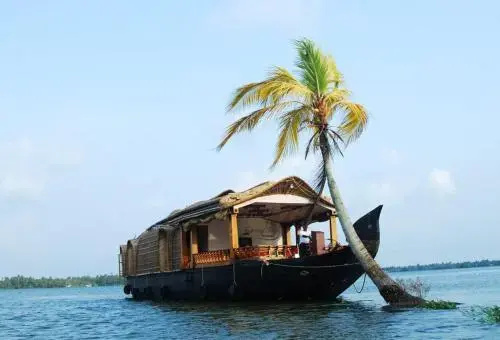 Pournami Houseboats