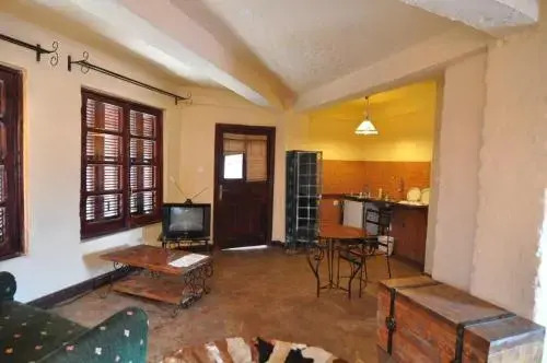Arequ Guest House