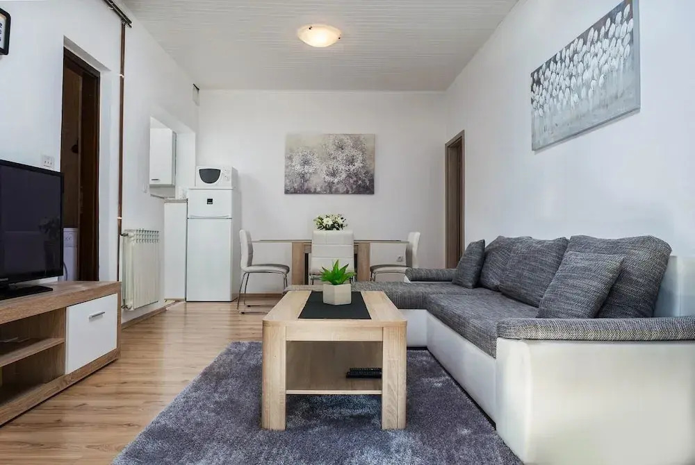 Apartment Dorjan Karmelo