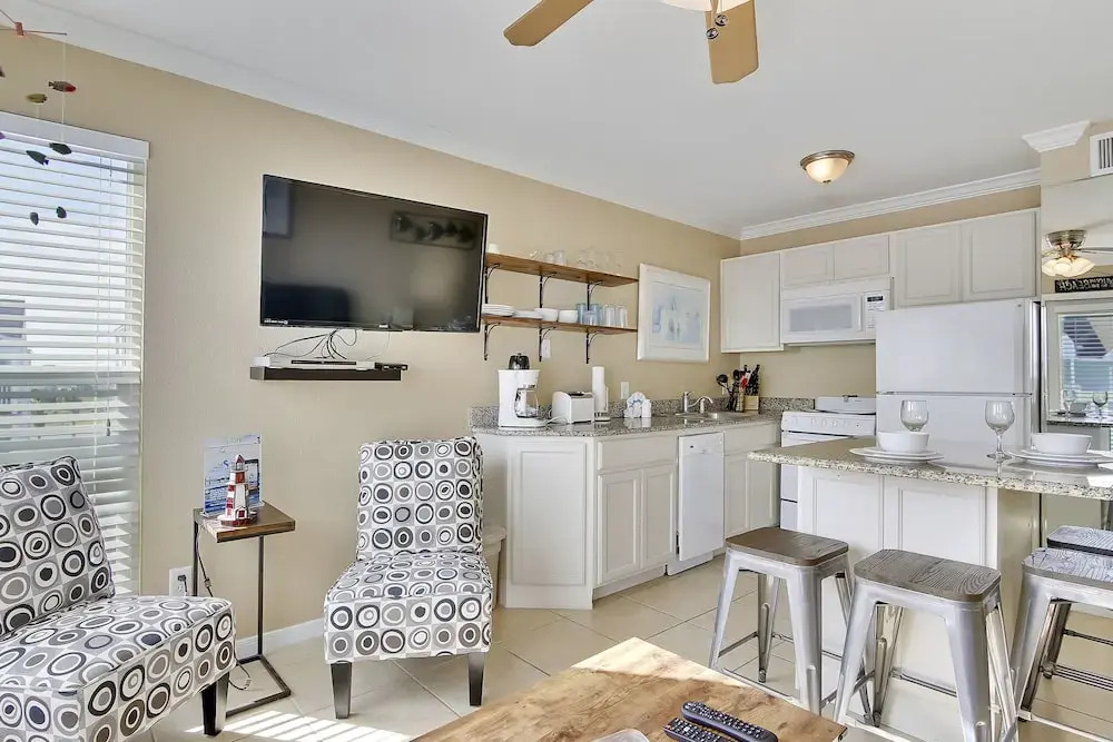 Seascape 2305 1 Bedroom Condo by RedAwning