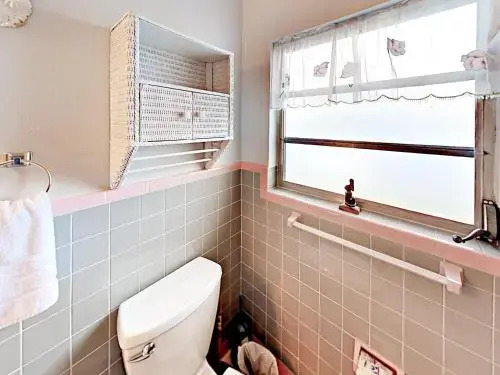 2275 Hawthorne Street Home
