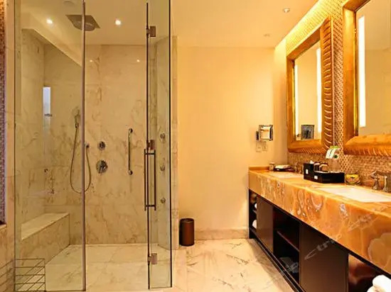 Yongkang Hotel Collection (Ganzi Airport Avenue Luobulin Square Branch)