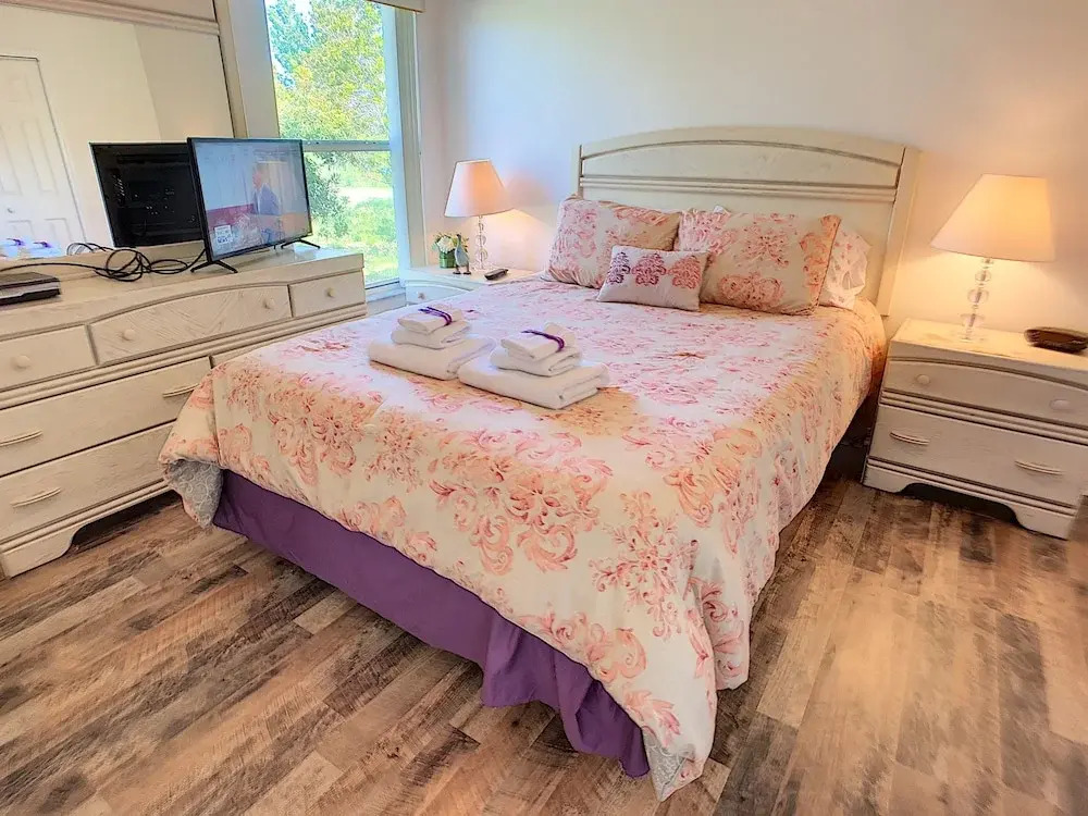 446 Lake Shore Parkway