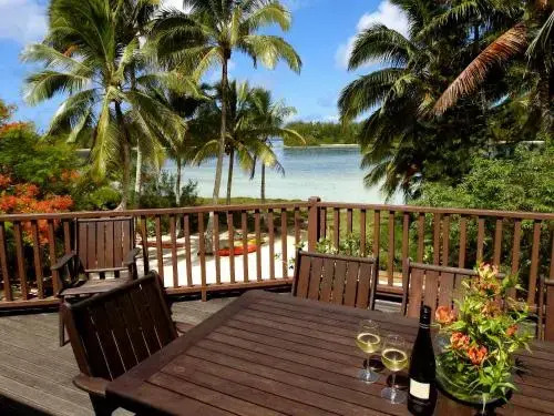 Bs Beach House on Muri Lagoon