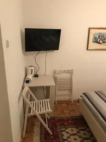 Guest House Ema