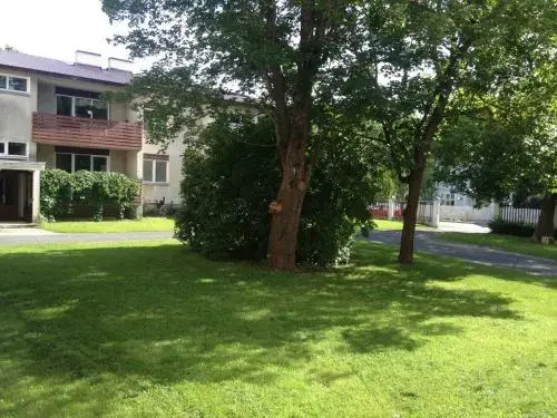 Lahe Guesthouse