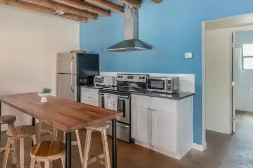 2BR HomeCentral Phoenix by WanderJaunt