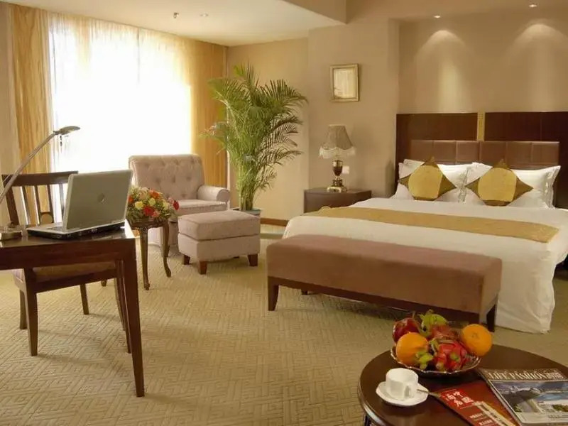 Yun-Ray Ambassador Hotel
