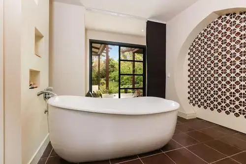 Silky Oaks Oasis - Surf Side