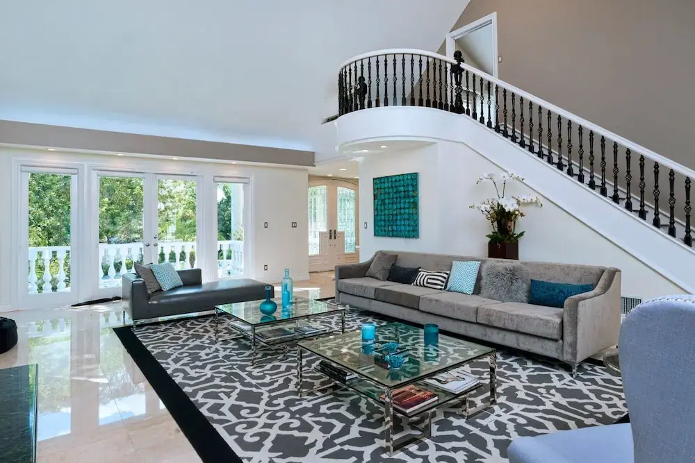 Breathtaking Views in Encino Hills Pool