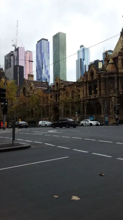 Readyset Townhouses on La Trobe
