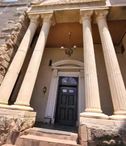 Flycatcher Castle