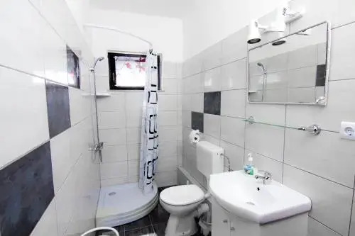Apartments and Rooms Ivana