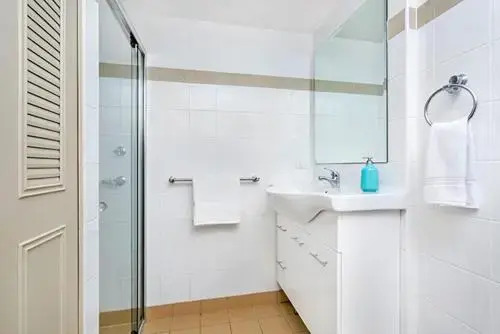 The Apartment Service HELP7