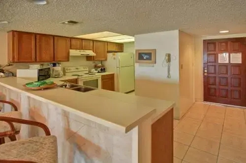 Beachview Condominiums: #204