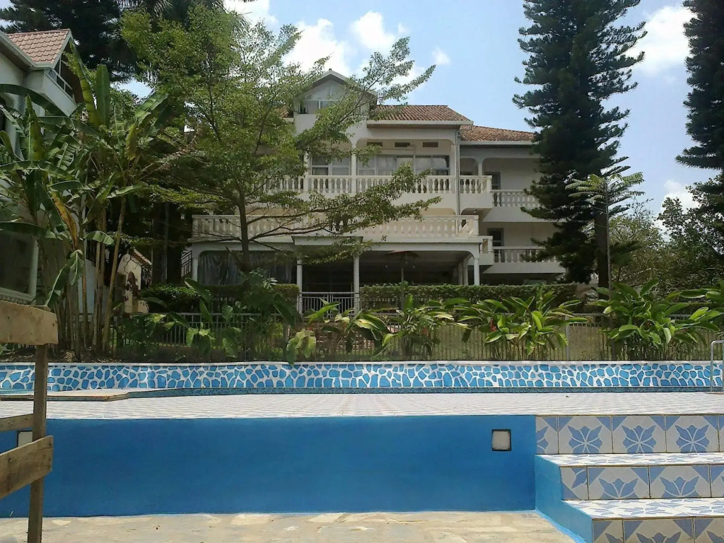 Zenith Hotel