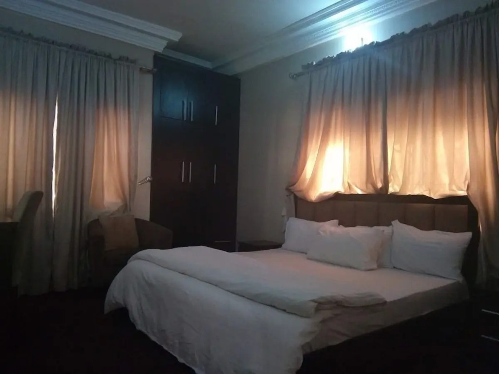Jat Suites