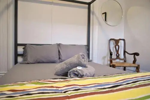 The Vancouver Hideaway Guesthouse