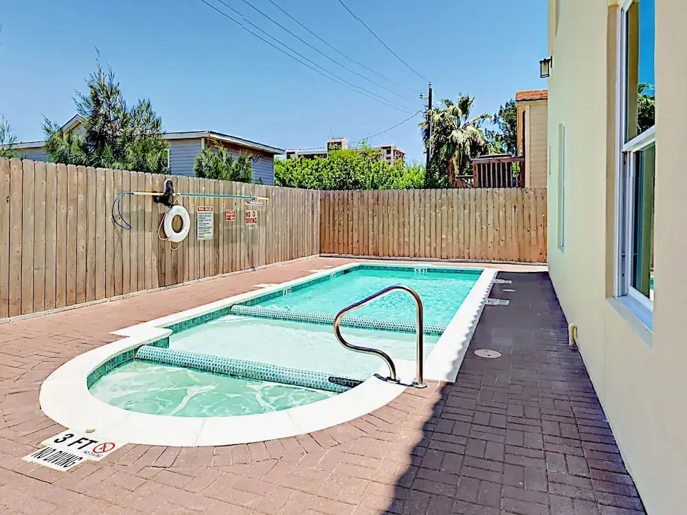 110 E Amberjack Condo Unit 1 - 2 Br condo by RedAwning