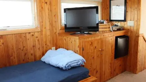 Slapwater - 5 Br home by RedAwning
