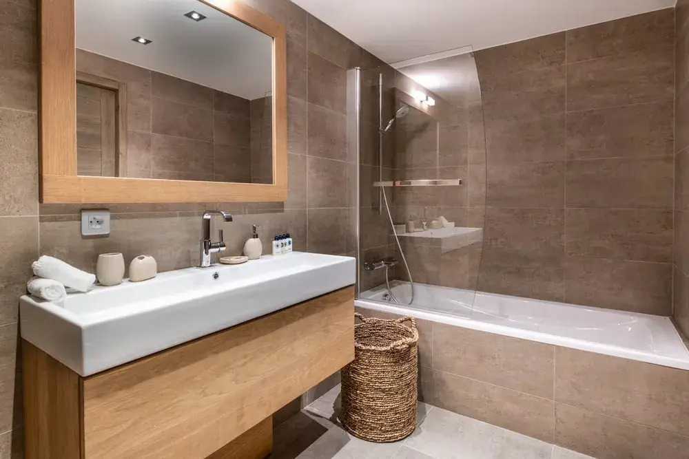 Whistler Lodge by Alpine Resorts