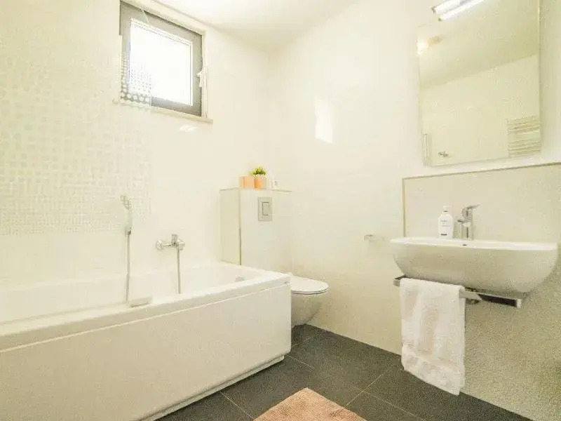 Marin - One Bedroom