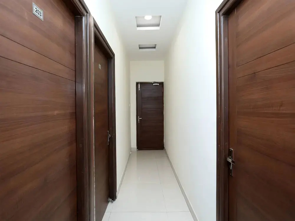OYO Rooms Vikrant Khand