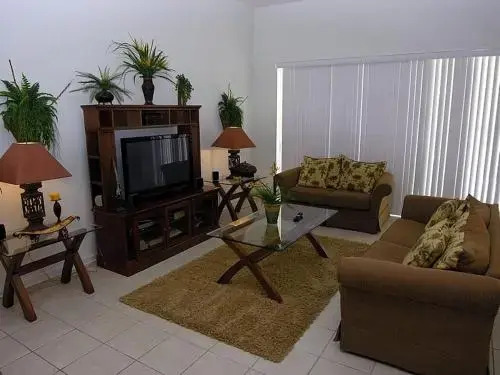 Villa 7730 Comrow Windsor Hills