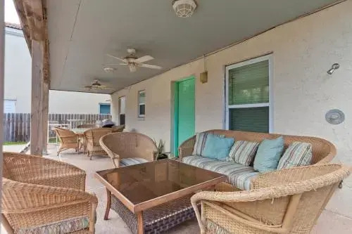 121 E. Bahama