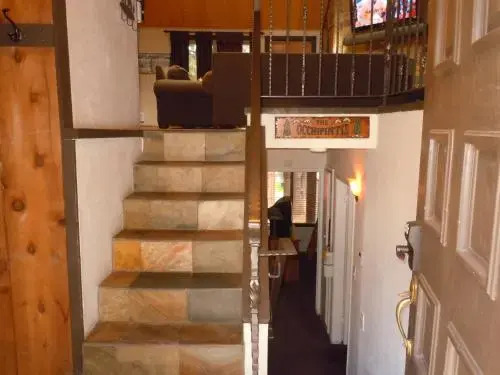 Three-Bedroom Premier Unit #23 by Escape for All Seasons Bus Lic #23546