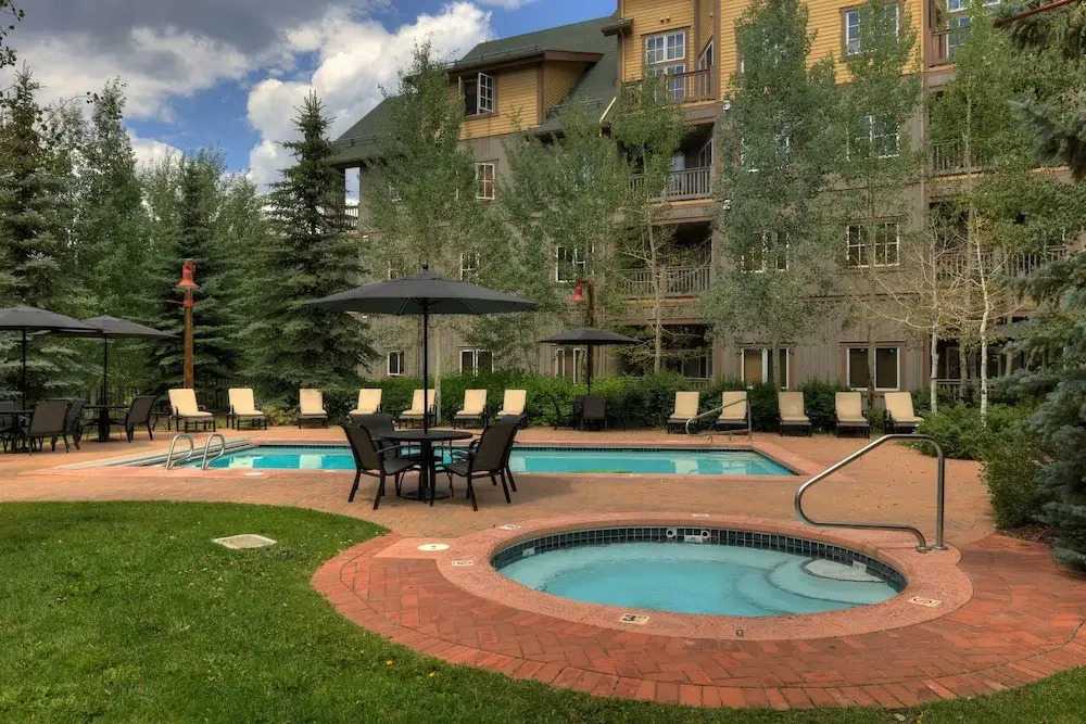 Expedition Station #8633 - 1 Br Condo