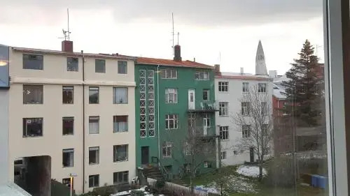 Baldur Apartments