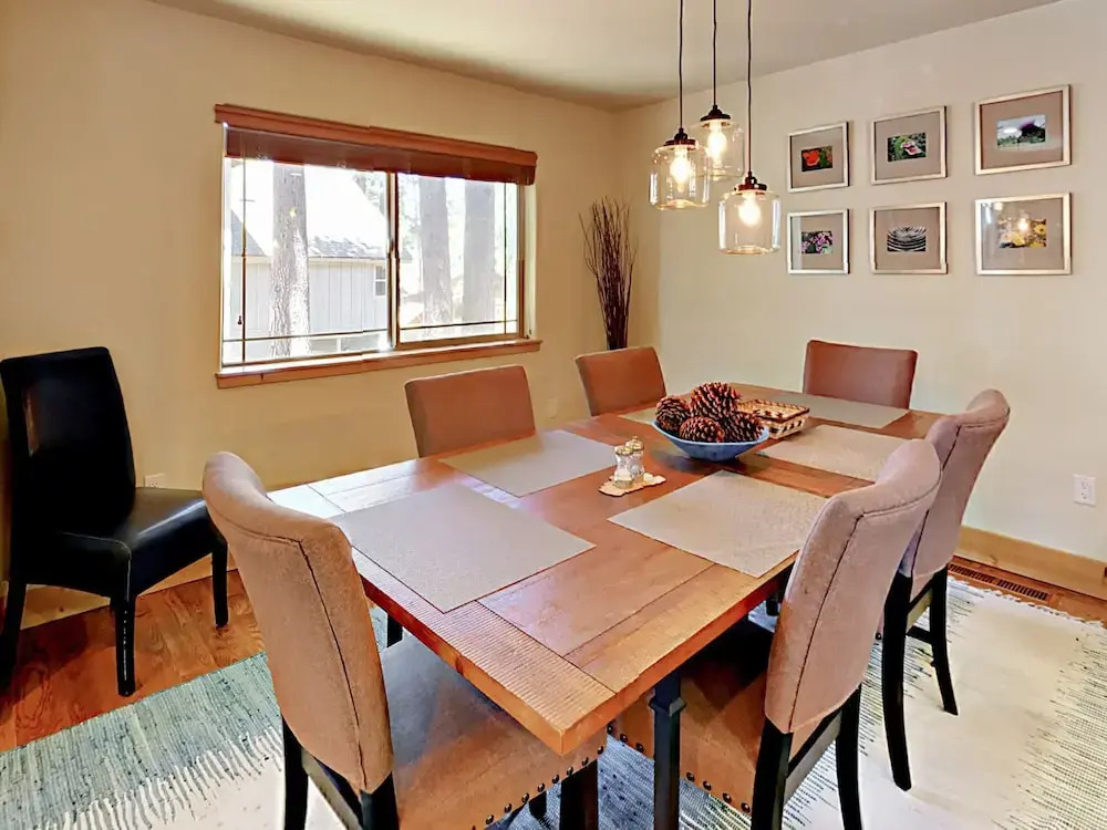 2271 Eloise Ave Duplex - 4 Br apts by RedAwning