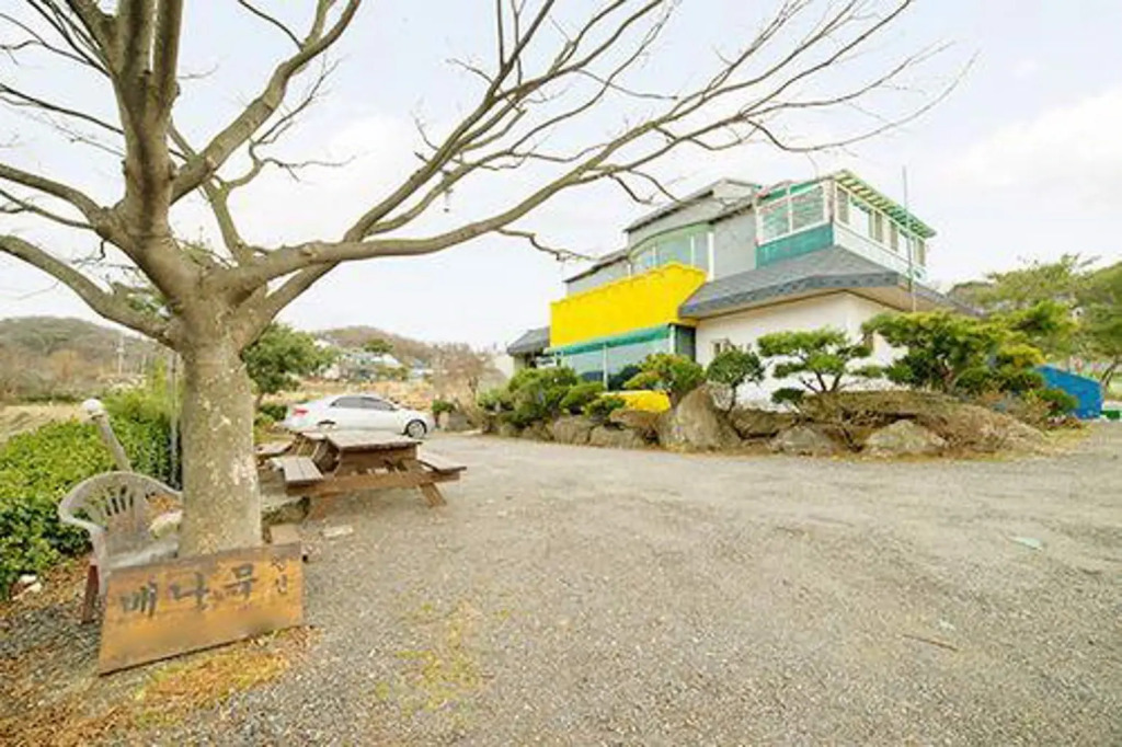 Ganghwa Pear Tree Pension
