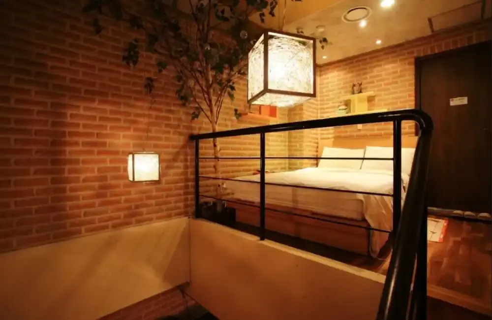 Crux Hotel(크럭스호텔)