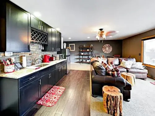 14B Larson Lane Home